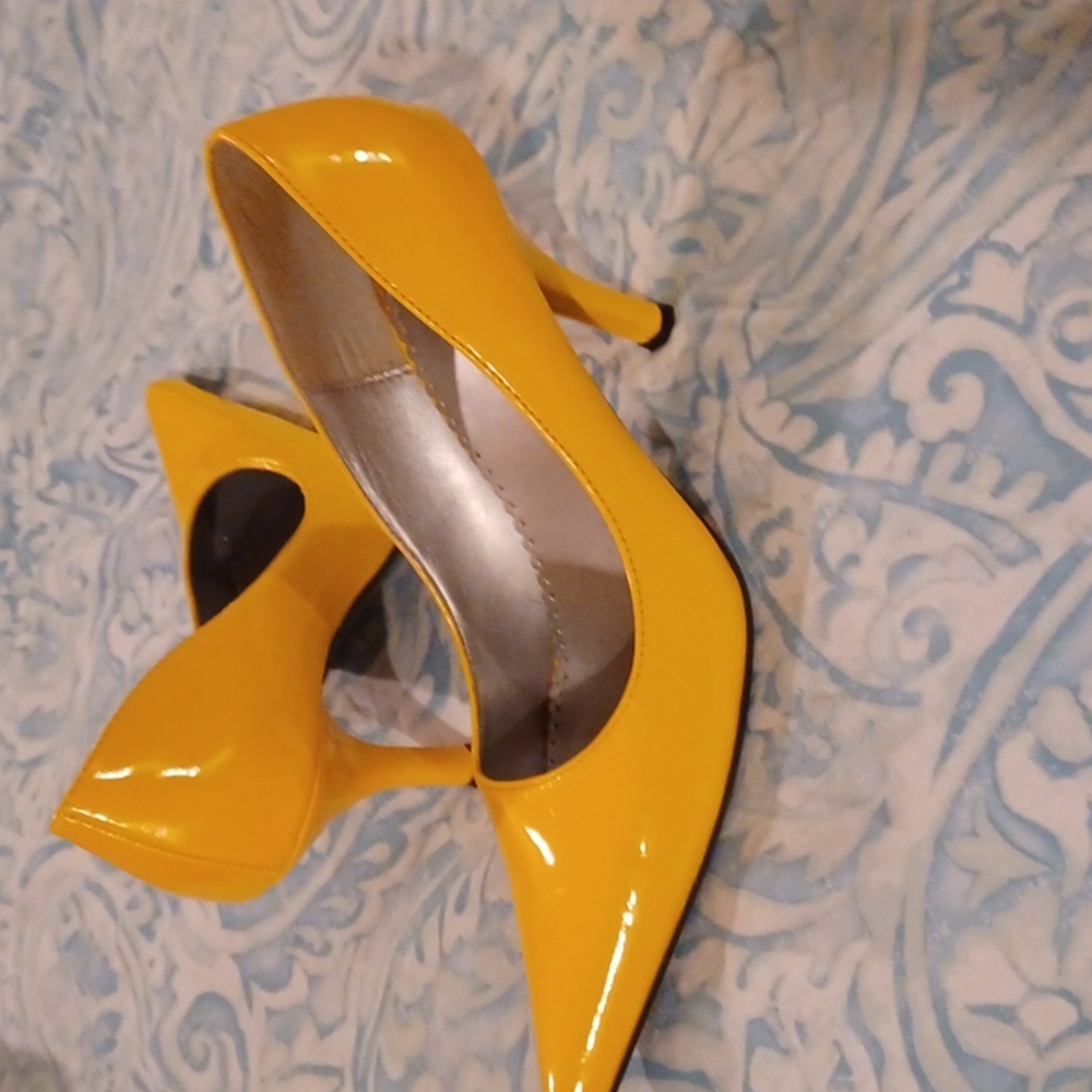 👠 Shoes - Picture 2 of 4
